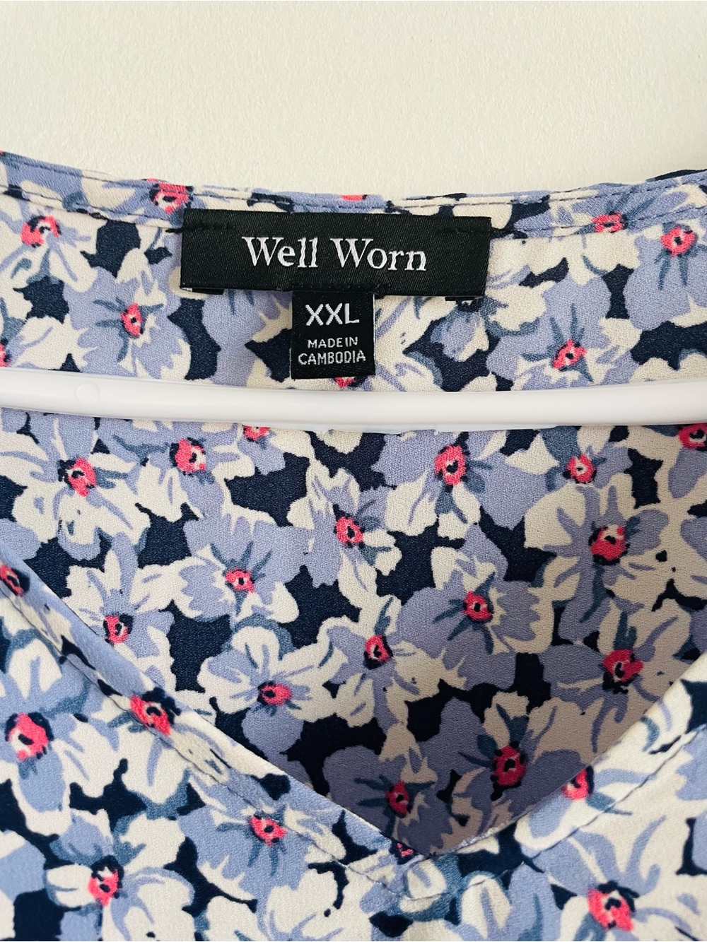Well Worn Floral Puff-Sleeve Blouse in Navy, White & Pink - Picture 3 of 3
